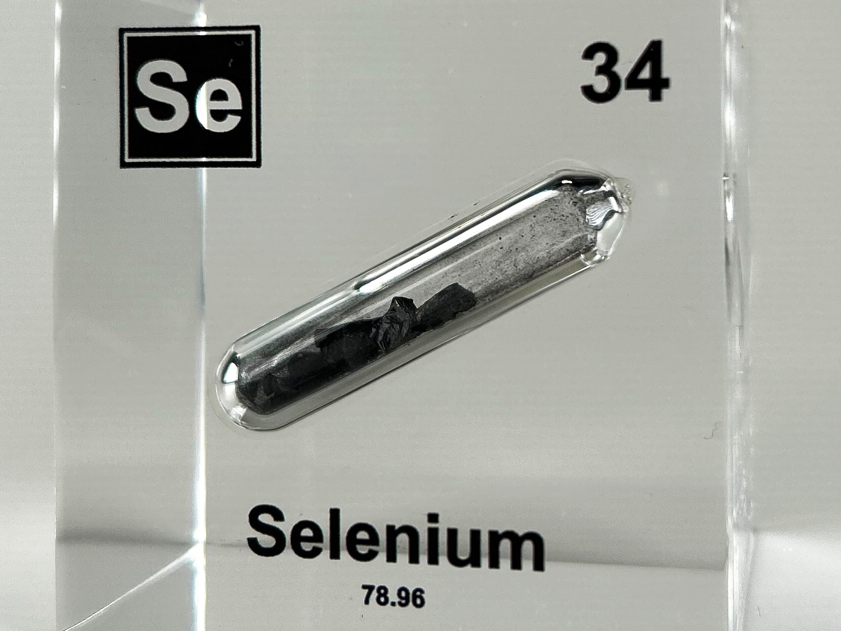 Selenium Element Cube – Engineered Labs