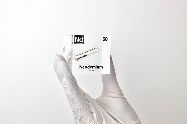 Neodymium Element Cube – Engineered Labs