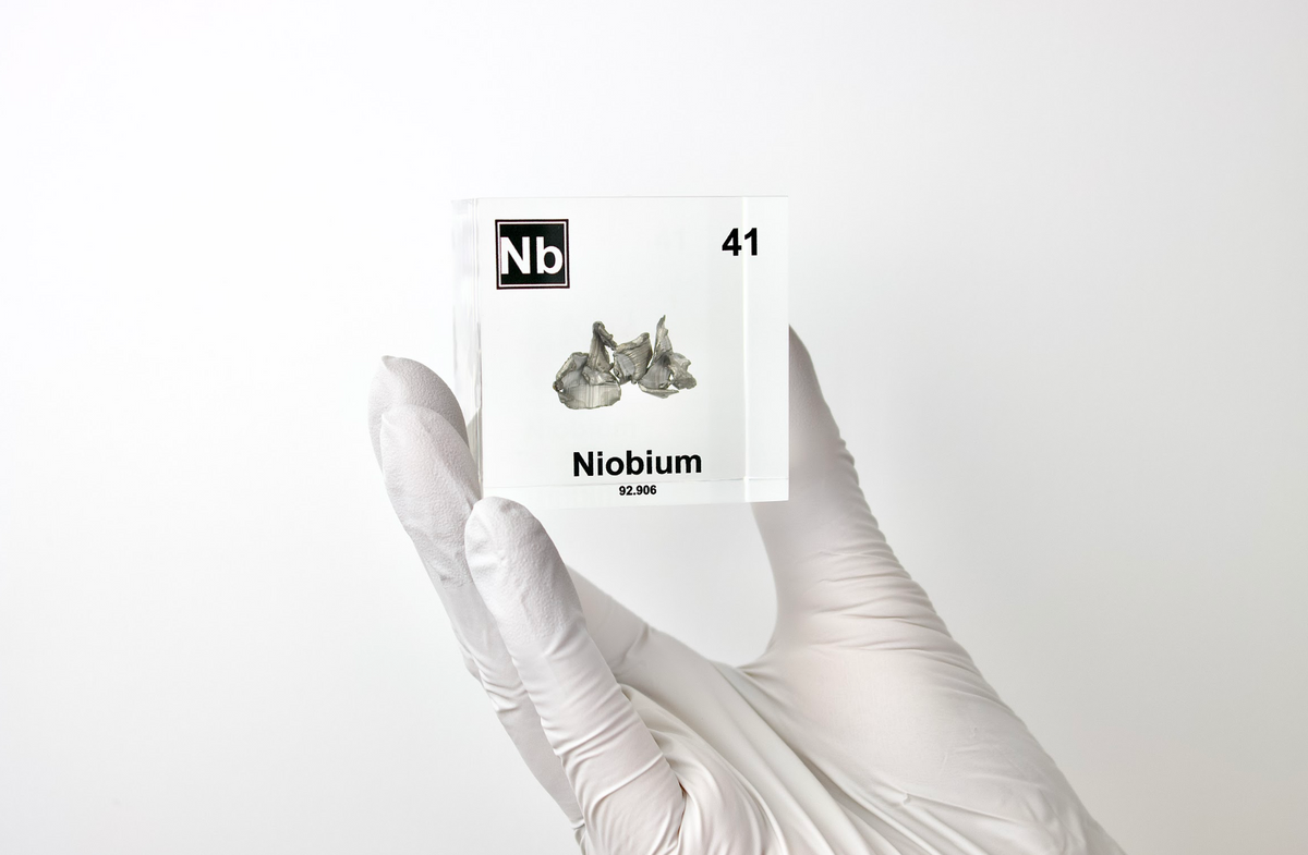 Niobium Element Cube – Engineered Labs