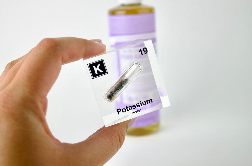 Potassium Element Cube – Engineered Labs