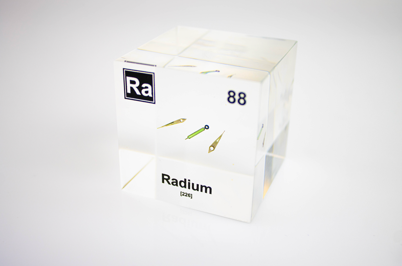 Esco Radium Radium Element Cube – Engineered Labs