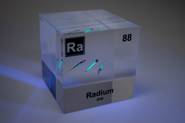 Radium Element Cube