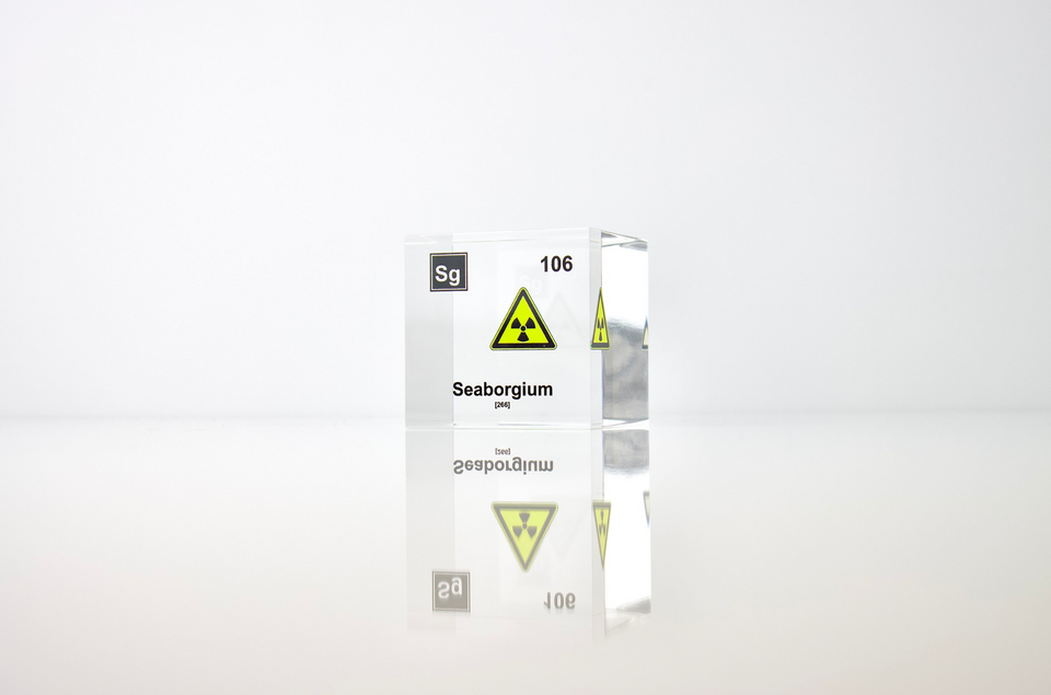 Seaborgium Cube Element – Engineered Labs