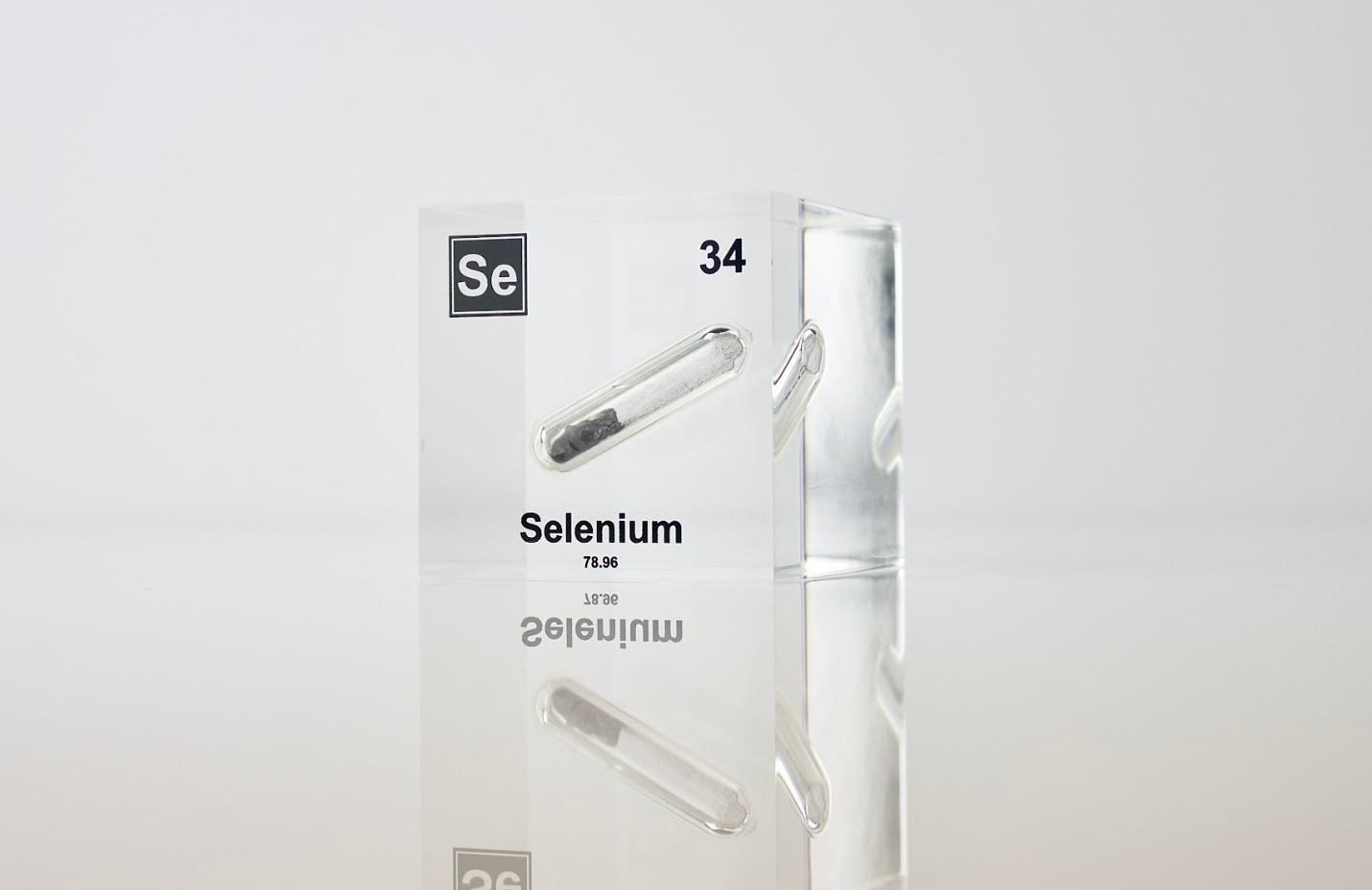 Selenium Cube Selenium Element Cube – Engineered Labs