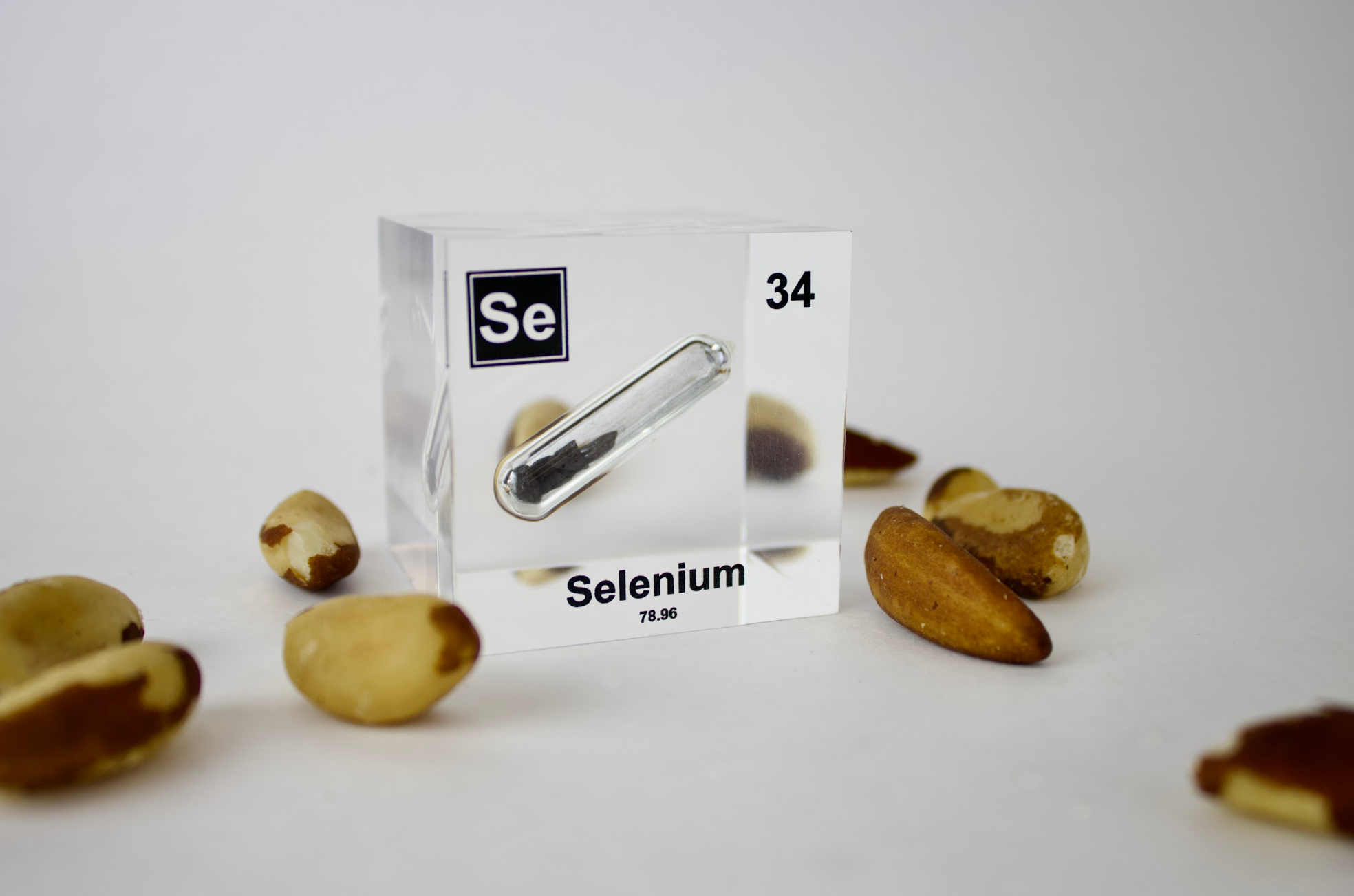 Selenium Cube Selenium Element Cube – Engineered Labs