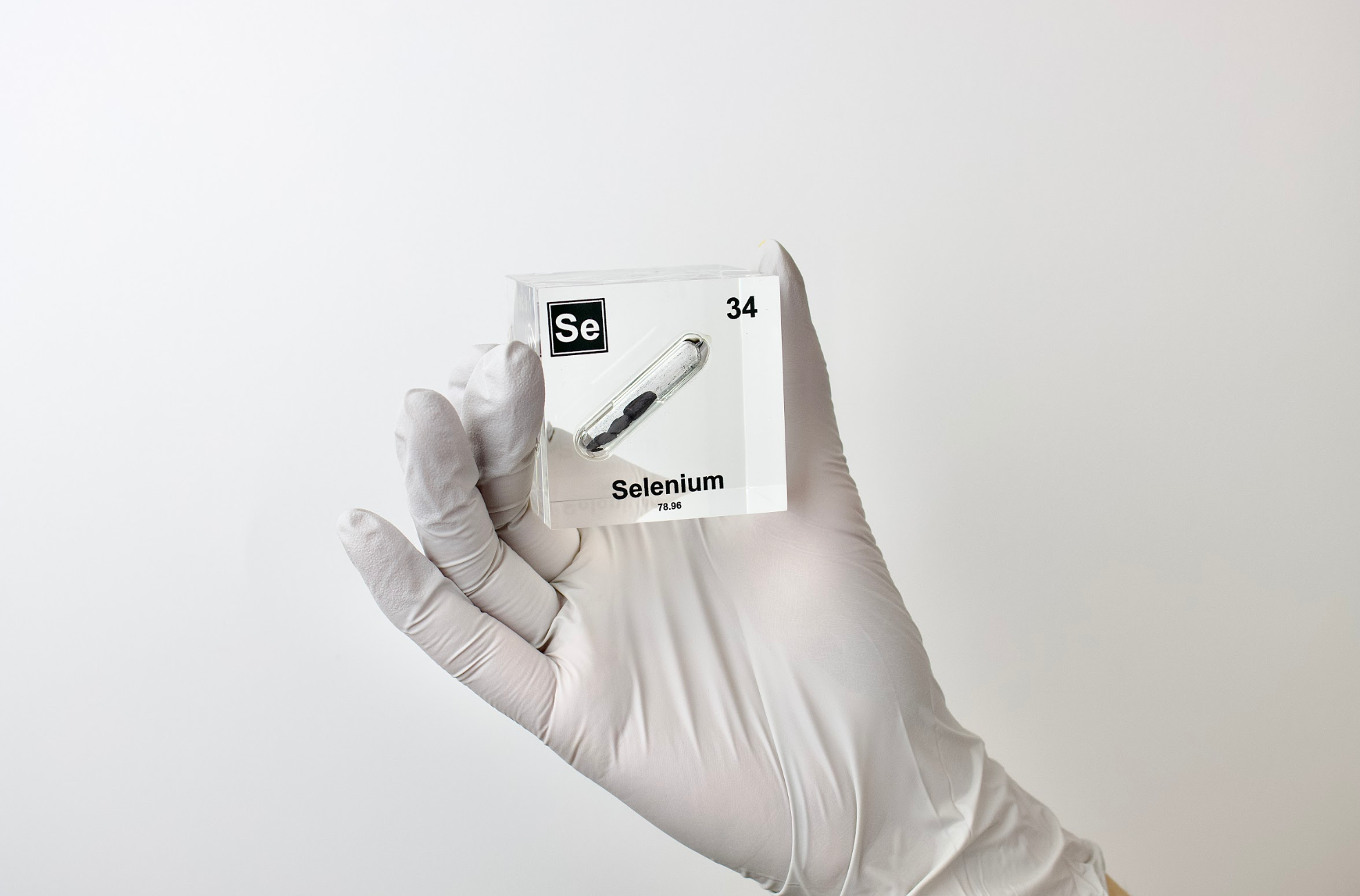 Selenium Cube Selenium Element Cube – Engineered Labs